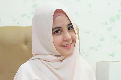Risty Tagor Tak Bisa Bebas Kerja Gara-Gara Perkara Cerai Belum Selesai