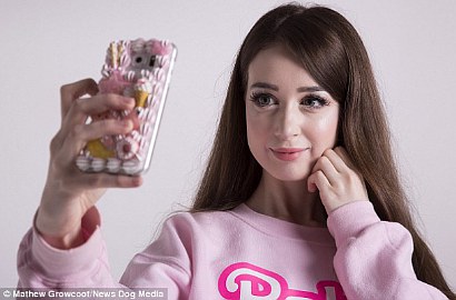 Punya Wajah Secantik Barbie, Gadis Asal Inggris Ini Malah Ditakuti Pria