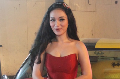 Syuting Video Klip 'Bang Ojek', Zaskia Gotik: Nggak Ada Goyang Itik