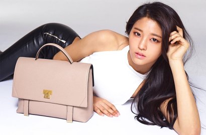 Jadi Model Iklan Tas, Seohyun Tampilkan Gaya Seksi dan Menggoda