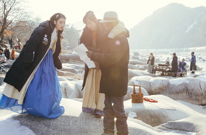 Foto Resmi IU dan Lee Jun Ki di 'Scarlet Heart Ryeo' Dirilis, Netter Tetap Pesimis