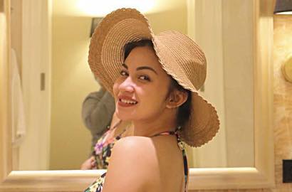 Ariel Tatum Dinner Super Romantis Penuh Mawar, Netter: Sama Siapa Sih?