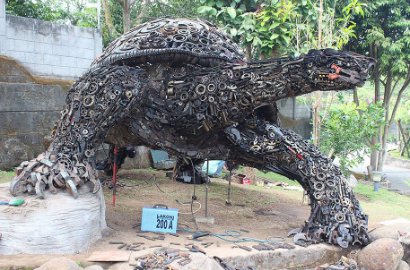 Seniman Australia Kagum dengan Karya Seni dari Besi Bekas Asal Malang