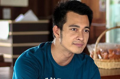 Demi Sinetron 'Halilintar', Eza Gionino Rela Belajar Soal Mesin Mobil