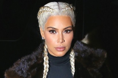 Kerap Tampil Seksi dan Pamer Belahan Dada, Ini Rahasia Kim Kardashian