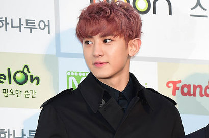 Selfie Ganteng, Chanyeol Digoda Fans Kembaran Kacamata Sama Sehun