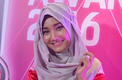 Fatin Shidqia Tampak Bersinar di Poster Film 'Dreams'