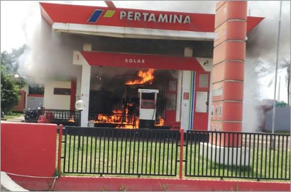 Tolak Matikan Mesin Saat Isi BBM, Pemotor Sebabkan SPBU di Riau Terbakar