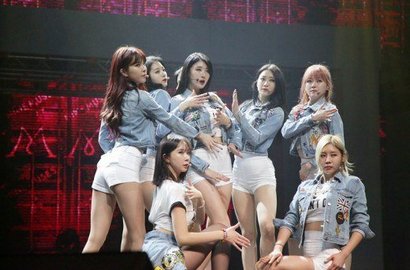 Nine Muses Tiru Konsep 'Innocent' G-Friend di Konser Perdana