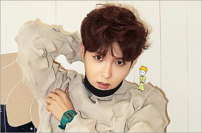Intip Gantengnya Ryeowook SuJu di Konser Solo Pertama 'Ever Lasting Star'