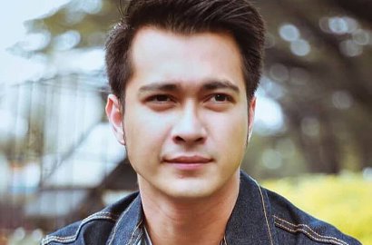 Dibintangi Eza Gionino, Fans Girang Sambut Tayangan Perdana 'Haji Belajar Ngaji'