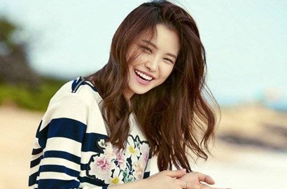 Mempesona di Pemotretan Elle, Na Eun A Pink Tak Mau Dibilang Cantik