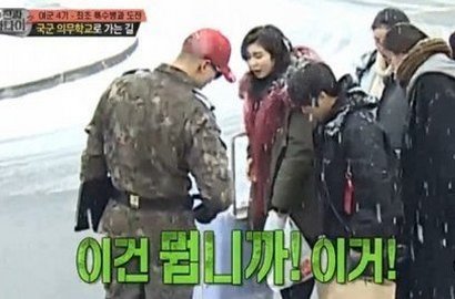 Terima Makanan dari Fans, Hyosung 'Secret' Dihukum di 'Real Men'