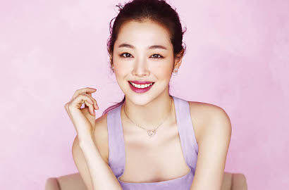 Pamer Foto Tenggak Soju, Netter Kaget Sulli Eks f(x) Suka Minum
