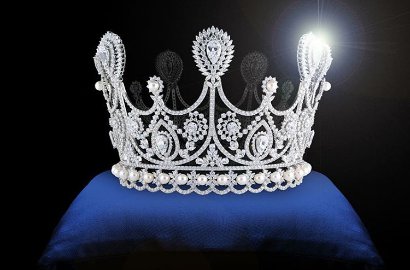 Tak Mau Kalah, Miss Indonesia 2016 Rilis Mahkota Baru Bertabur Swarovski