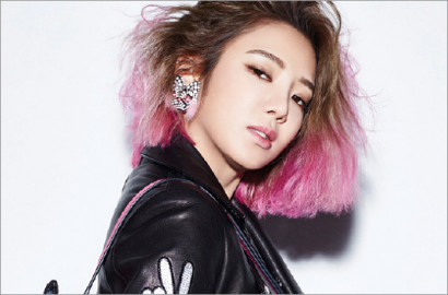 Suka Disko, Intip Gaya Pink Glam Seru Hyoyeon SNSD di Majalah InStyle