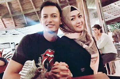 Istri Fedi Nuril Unggah Foto Lamaran, Netter Kembali Patah Hati