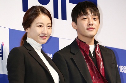 Main Bareng di 'Happy Facebook', Yoo Ah In Sebut Lee Mi Yeon Tipe Wanita Ideal