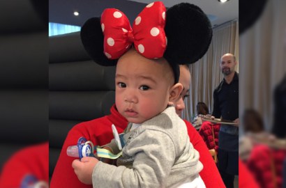 Lucunya Rafathar Pakai Bando Ala Minnie Mouse