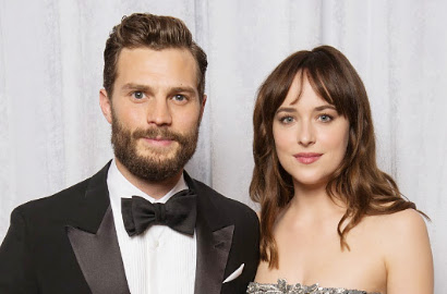 Dakota Johnson dan Jamie Dornan Ciuman Panas untuk  Awali 'Fifty Shades Darker'