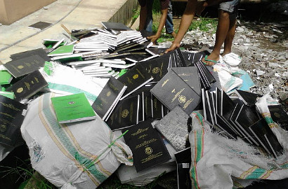 Ini Tanggapan UIN Makasar Soal Foto Ribuan Skripsi dan Tesis Dibuang