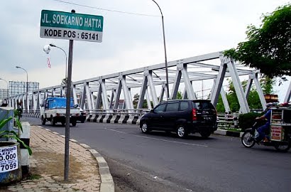 Dikabarkan Melengkung, Ini Kondisi Sebenarnya Jembatan Soekarno-Hatta Malang