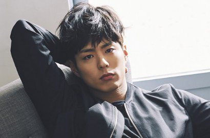Rayakan White Day, Park Bo Gum Romantis Beri Kim Yuna 'Hati' di Iklan Baru