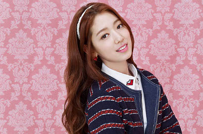 Jadi Model Iklan Perhiasan, Park Shin Hye Tampil Elegan dan Cantik