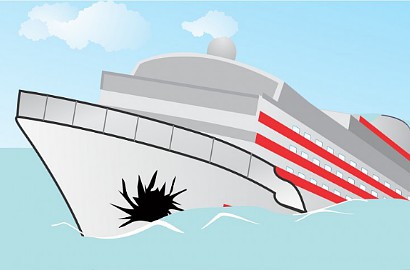 Kapal Ravelia Tenggelam di Selat Bali, Tim SAR Masih Evakuasi Korban