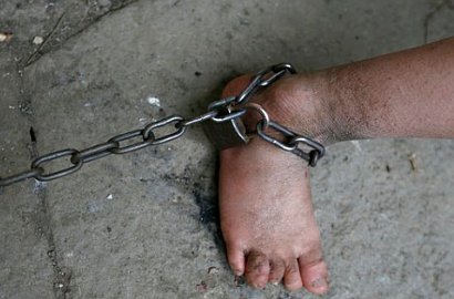 Seminggu Dikurung Ayah, Bocah 8 Tahun Ini Kabur dengan Kaki Dirantai