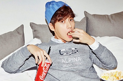 Spesial Hadirkan Bintang Hallyu, Park Hae Jin Sendu di Sampul Majalah Singapura