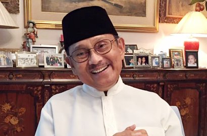 Dirawat di RS Karena Infeksi Bakteri, Begini Kondisi Terbaru BJ Habibie