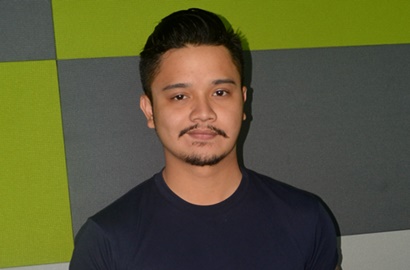 Derby Romero Jadi Latah di Film Baru 'I Love You From 38000 Ft'