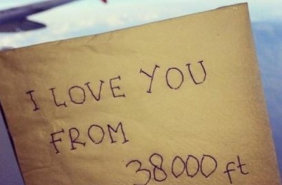 Sukses dengan 'Magic Hour', Screenplay Siap Bikin 'I Love You From 38000 Ft'