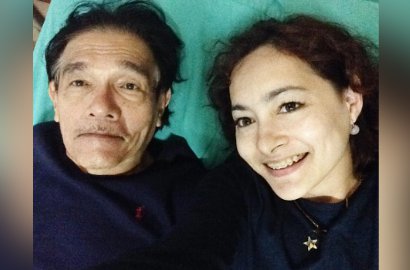 Urusan Cerai dan Kehilangan Ayah, Dewi Rezer Baper Berat