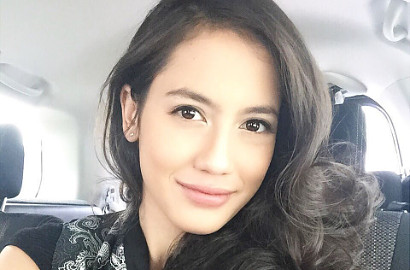 Wah, Pevita Pearce Bela-Belain Terbang ke Belitung Demi Lihat Gerhana Matahari