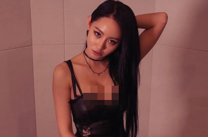 Pakai Lingerie, Aksi Drummer Cantik Asal Korea Ini Bikin Geger di Medsos
