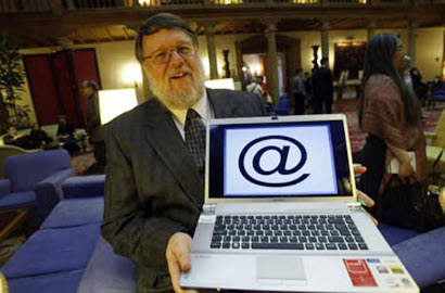 Pencipta Simbol @ Pada E-Mail Tutup Usia