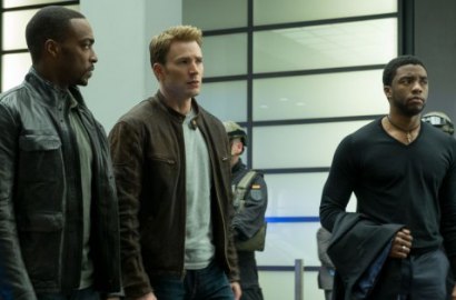 Siap Perang, Tim Steve Rogers Gahar di Poster Baru 'Captain America: Civil War'