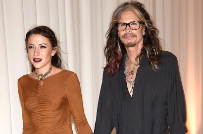 Waduh, Steven Tyler Aerosmith Pacari Wanita 39 Tahun Lebih Muda