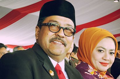 Mobil Anak Tabrak Taksi Hingga Ringsek, Ini Kata Rano Karno