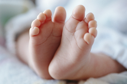 Bayi Kembar Ini Punya Dua Ayah Berbeda, Kok Bisa?