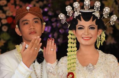 Gelar Konferensi Pers Kelahiran Anak, Putra Jokowi Malah Promosi Usaha