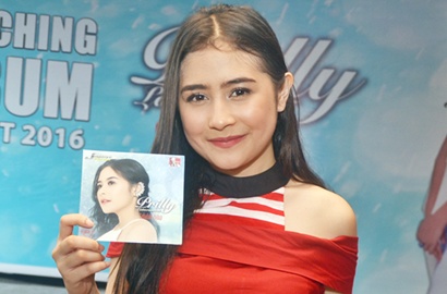 Nyanyi Bareng Fans, Prilly Latuconsina Ternyata Lagi Sakit Saat Rilis Album
