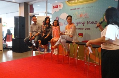 Meski Otodidak, Naura Buktikan Eksis dengan Rilis Album 'Langit yang Sama'