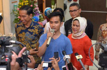 Inilah Foto Wajah Jan Ethes Srinarendra, Cucu Pertama Presiden Jokowi