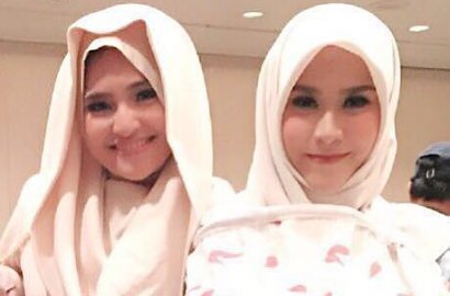 Ini Alasan Zaskia Adya Mecca Ajak Marshanda Sebagai Model Berhijab