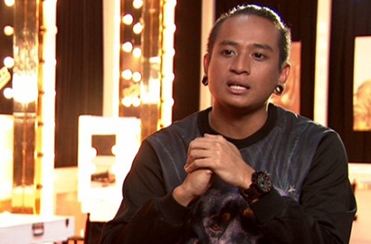 Tampil Asyik Nyanyi 'Uptown Punk', Cowok Ini Curi Hati 4 Coach 'The Voice'