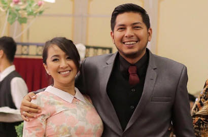 Akhirnya Hamil Lagi, Calon Bayi Chua Kotak Dipuji Punya Jari Ala Bassist