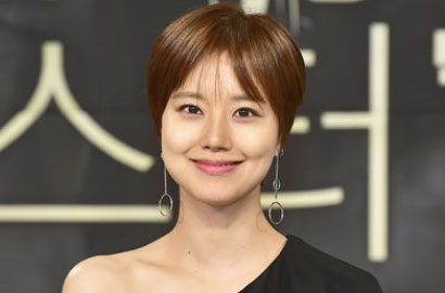 Bakal Saingan, Moon Chae Won Diam-Diam Dukung 'Descendants of the Sun'?